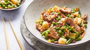 Готовлю легкий и полезный ужин для худеющих: рецепт рагу из индейки и зеленой фасоли