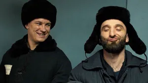 Посмотрела премьеру сериала «Театральная зона» с Кологривым в роли зэка и увидела несмешной гротеск про тюрьму