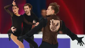 Live: звезды русской фигурки шокируют Европу. 2-й день «челленджера» в Словакии
