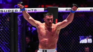 Смял гиганта из Бразилии, как консервную банку! Немков — великий русский боец: победил в стиле Федора и взял пояс