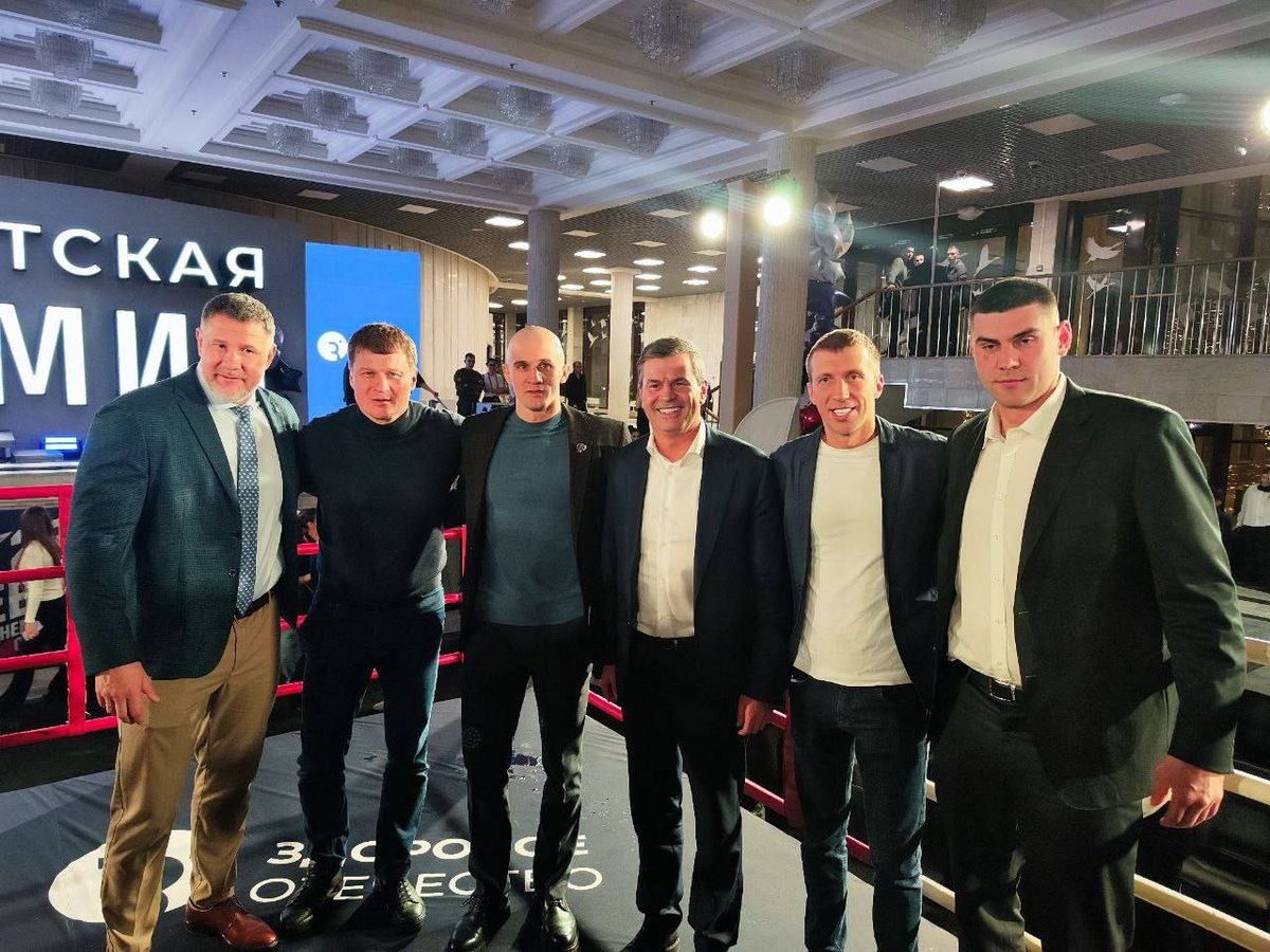 В РАНХиГС при Президенте РФ прошел турнир по боксу, посвященный Дню защитника Отечества