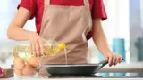 На каком масле жарить, чтобы не вредить здоровью: 5 вариантов на каждый день