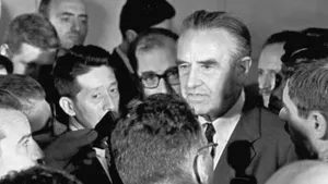 Обычные школьники из СССР помогли шпионить за американцами целых 7 лет: все благодаря их подарку послу из США