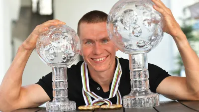Александр Большунов