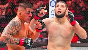 Нокаутер из Дагестана идет к вершине в UFC. Алискеров вырубил троих и получил в соперники опасного бразильца