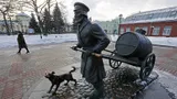 Теперь понятно, почему на обиженных возят воду: оказывается, эта поговорка родом из Петербурга