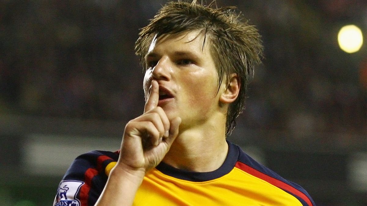 Крутой факт из карьеры Аршавина именно он отдал пас на Анри, когда тот забил последний гол за Арсенал. Видео