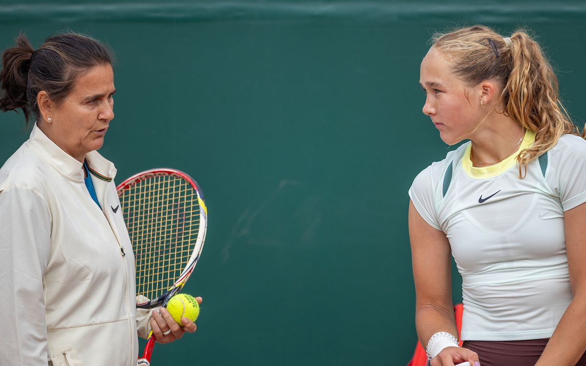 Андреева хотела выступить на турнире в Санкт-Петербурге, но ее тренер была против, заявили организаторы