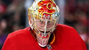 Неизвестный вратарь из России покоряет НХЛ! В детстве Сергееву подарили клюшку погибшего вратаря «Локомотива» 