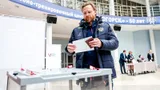 Женщина, работавшая в избирательном центре, предложила Карпину взять ее сына в сборную России