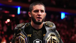 Махачев переезжает Гэрри и устанавливает безумный рекорд в UFC: LIVE!