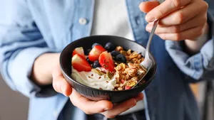 7 полезных перекусов до 150 ккал: помогут утолить голод и не навредят фигуре