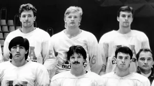 СССР рухнул, они остались без денег и начали бастовать! Как в России чуть не исчез один из самых популярных клубов