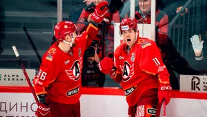 Был не нужен в Москве, пережил отстранение, зато стал героем на Урале! Голландец Спронг тащит «Автомобилист»