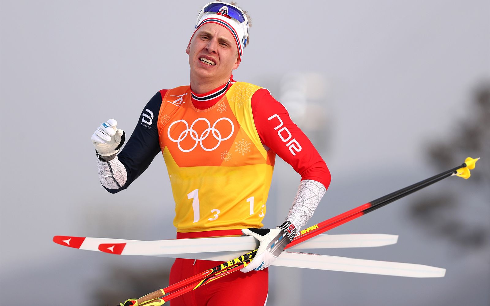Олимпийские чемпионы лыжного спорта. Симен Хегстад Крюгер. Крюгер Симен лыжник. Симен Хегстад Крюгер лыжники Норвегии. Сборная Норвегии по лыжам на Олимпиаду 2022.
