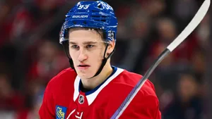 Подвиг Овечкина повторит новый русский вундеркинд? Демидов выдал крутой матч и стал лучшим среди новичков НХЛ 
