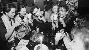 Как выглядели в СССР студенты на тусовках и праздниках: они были мало похожи на нынешних