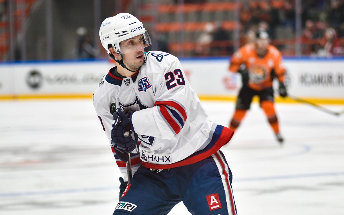 «Адмирал» подписал контракт с обладателем Кубка Гагарина Брюквиным