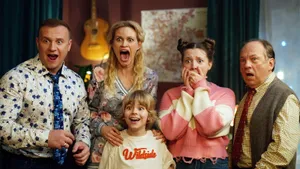 Посмотрела сериал «Баранкины и камни силы»: «попаданцы» уже приелись до тошноты, но Журавлев и Федорцов спасают