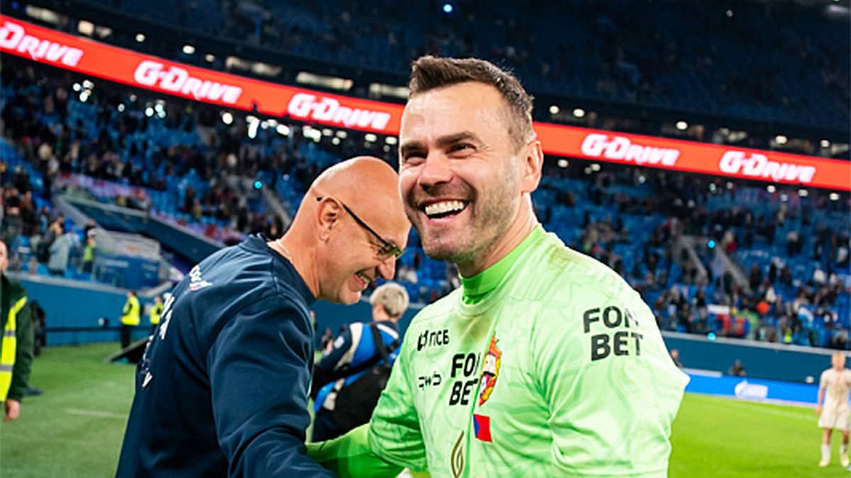 Думбия: «Акинфеев при встрече схватил меня за щеки: «Ты пополнел!»