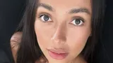 MISS MAXIM 2022 выложила откровенное фото без лифчика, еле прикрыв большую грудь одной рукой