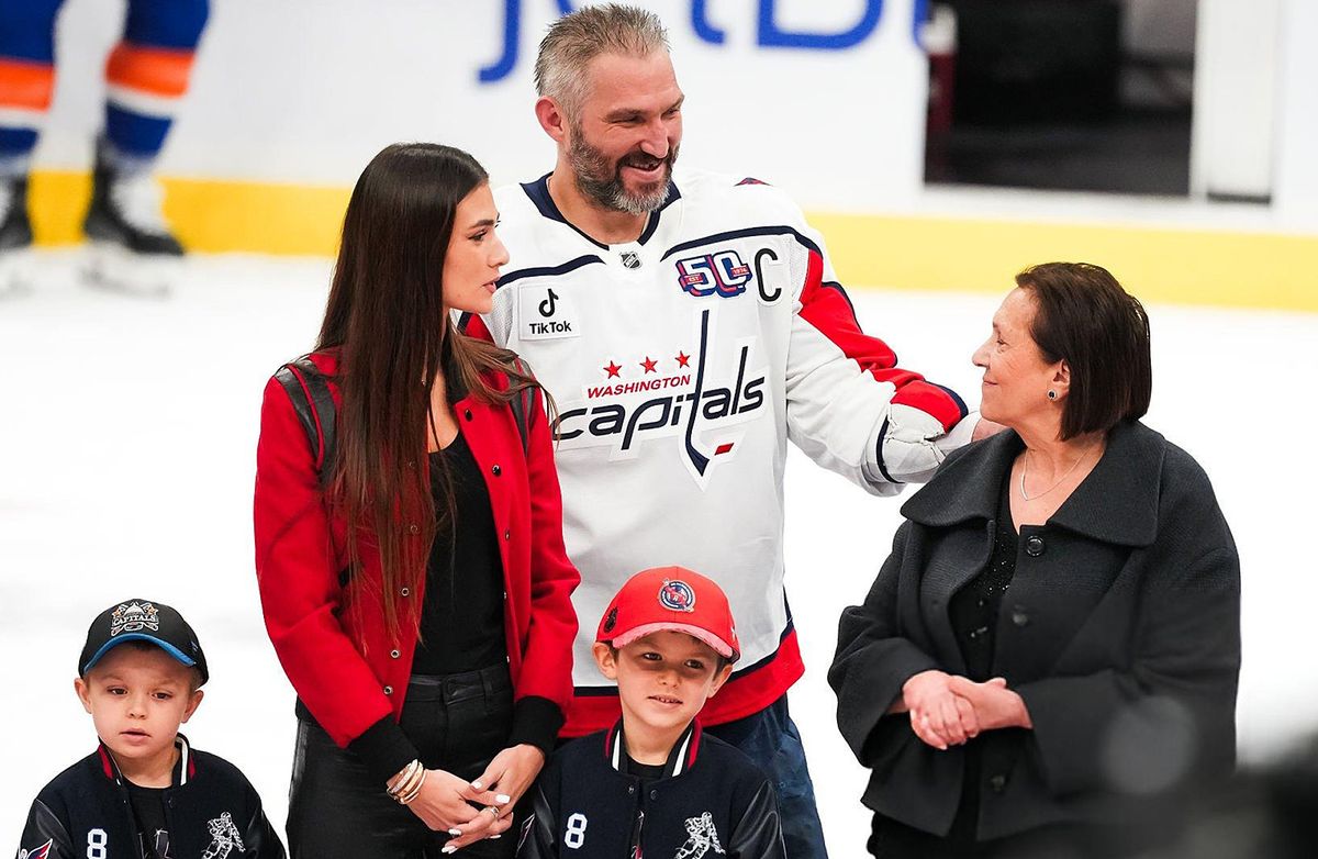 Овечкин — об участии сыновей в церемонии в его честь: «Запомнят на всю жизнь и будут рассказывать своим детям»