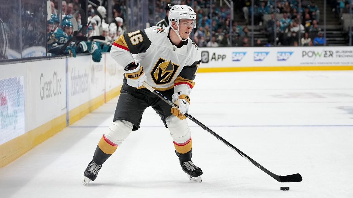 «Вегас» обыграл «Коламбус», у Дорофеева и Чинахова по голу