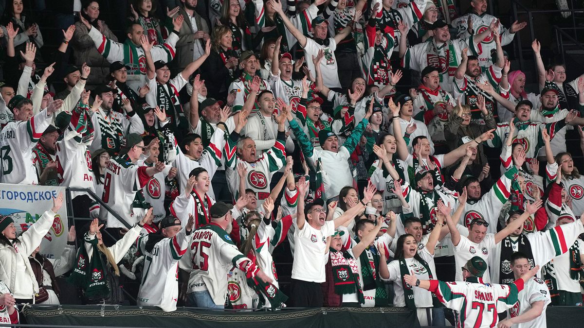 «Ак Барс» обыграл «Адмирал» и одержал 9-ю победу подряд в КХЛ, Хмелевски и Сафонов оформили по дублю