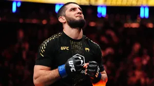 «Продолжай врать». Великого чемпиона из России Махачева обвиняют во лжи и срыве гигантского боя на UFC в Белом доме