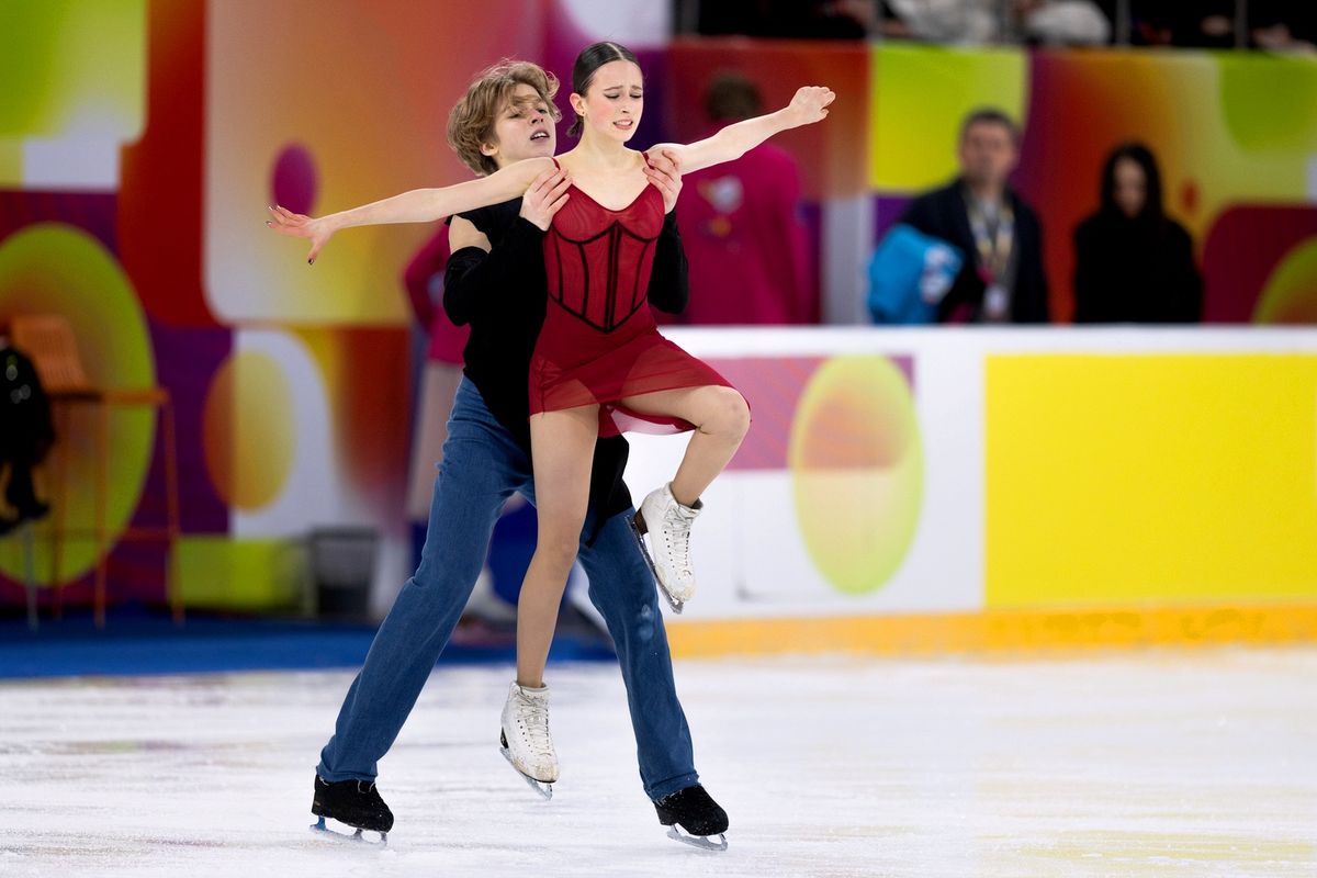 Губки бантиком Щербаковой, синие очки Косторной, Трусова в будоражащем топе. Воссоединение великого трио ТЩК: Фото