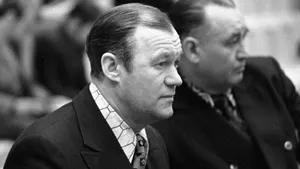 Был простым рабочим, воевал за советскую власть, воспитал гения СССР! История отца легендарного Боброва 