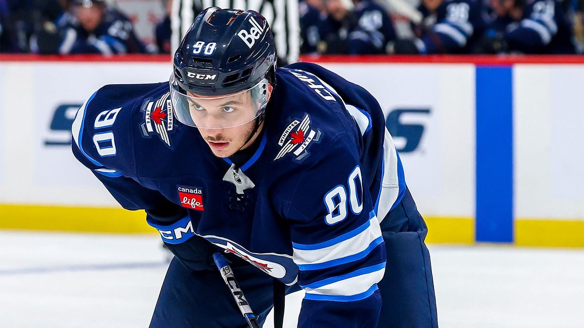 Гол и ассист Чибрикова помогли «Виннипегу» обыграть «Калгари»