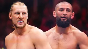 Чимаев финиширует Стрикленда, Волков разбирает в стойке любимчика UFC: LIVE!