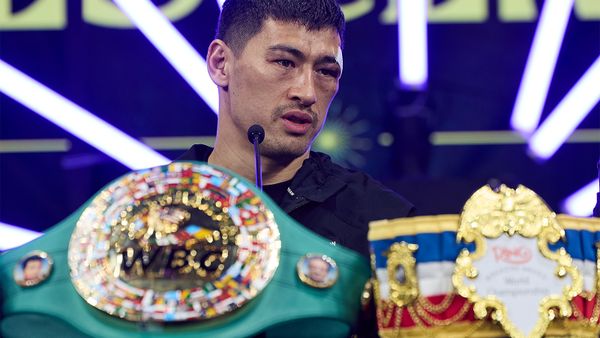 Величайший боксер России получил нового соперника. Трилогия Бивол — Бетербиев может сорваться окончательно