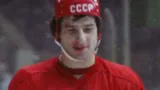 Его носил на руках СССР, а он испугался, что может потерять все! Кто спас карьеру легенды ЦСКА Харламова?
