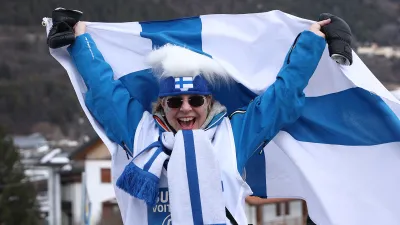 Сборная Финляндии по хоккею, Сборная Финляндии по футболу, Сборная Финляндии по хоккею U16, Сборная Финляндии по лыжным гонкам, Молодежная сборная Финляндии по хоккею, Юниорская сборная Финляндии по хоккею (U18)