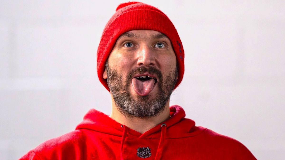 Овечкин задал журналистам вопрос на засыпку: «Месси или Тейлор Свифт?»