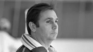 Ему завидовали в СССР, а ведь он добился всего своим трудом: как на великого Тихонова наорал тренер-скандалист