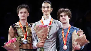 Чемпионат России по фигурке кулуарно решили обесценить. Ради Олимпиады федерация убивает свой главный турнир