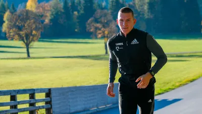 Александр Большунов