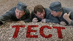 Тест по фильму «Джентльмены удачи»: какой кадр без героев взят из культовой комедии?