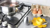 Сколько минут варить яйца, чтобы получить идеальный желток: большинство готовит их неправильно