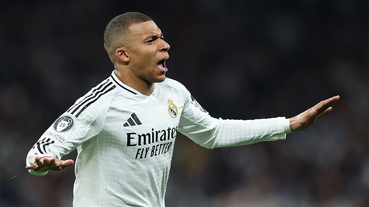 Мбаппе довел число голов за год до 61, повторив достижение Роналду. Рекорд принадлежит Месси