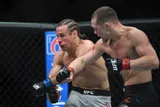 Русский боец Петр Ян вырубил легенду ММА и бросил вызов чемпиону UFC. Он завоевывает фанатов в США