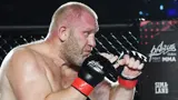 Боец ММА Харитонов объявил о разводе, перечеркнув жену на фото: «Прощай, предатель»