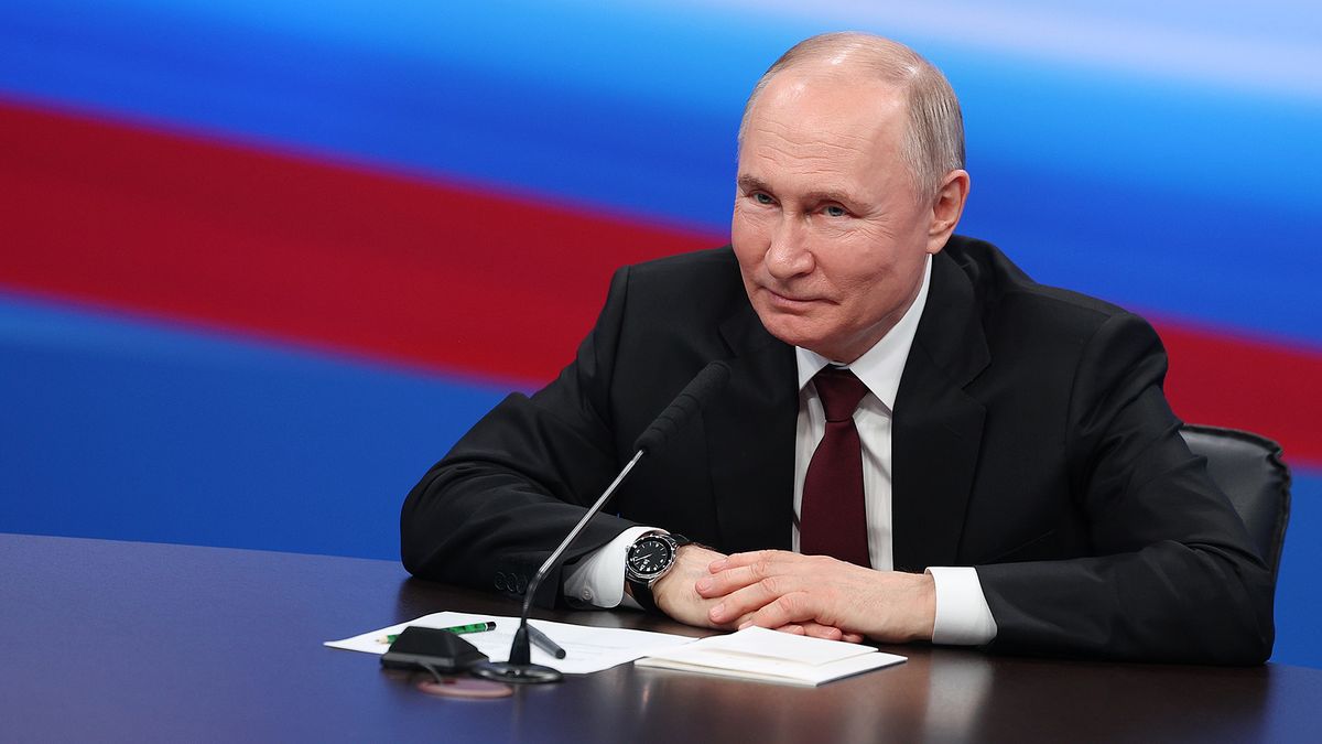 Путин наградил Галицкого и Гаджиева орденами Дружбы