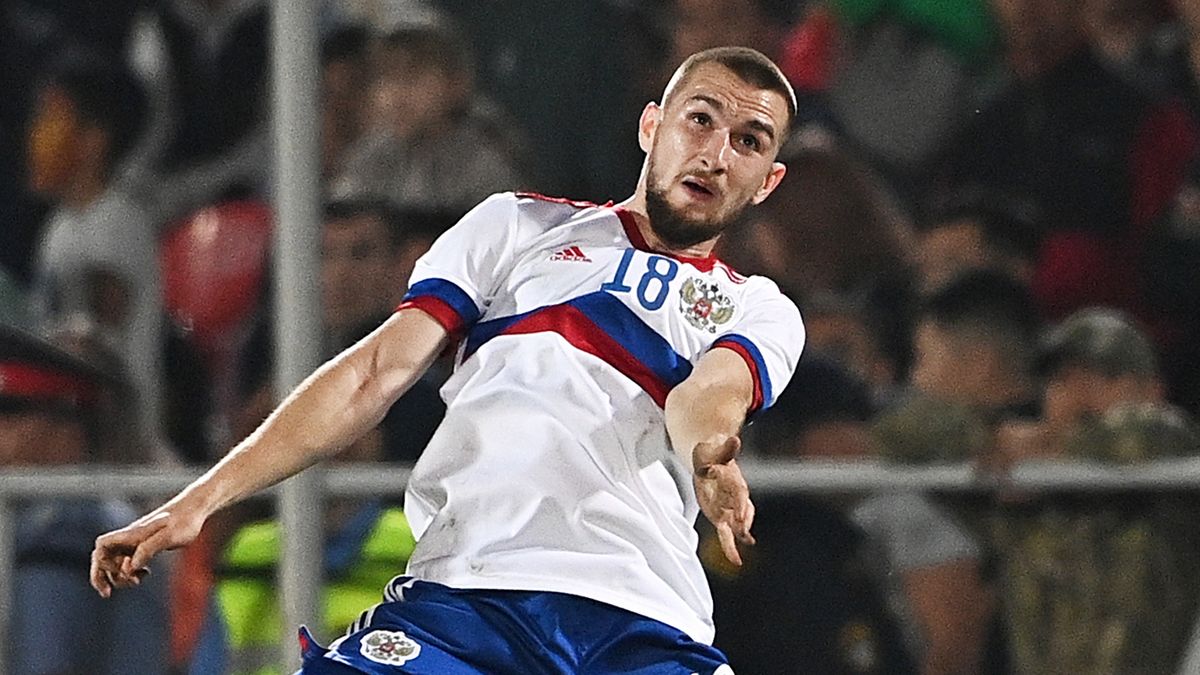 В «Торпедо» настроены подписать контракт с Уткиным