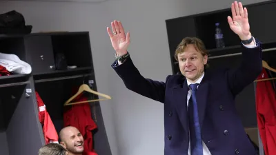 Валерий Карпин