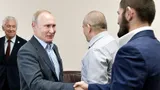 «Дорогой, поздравляю». Путин встретился с Хабибом 2-й раз за 10 месяцев