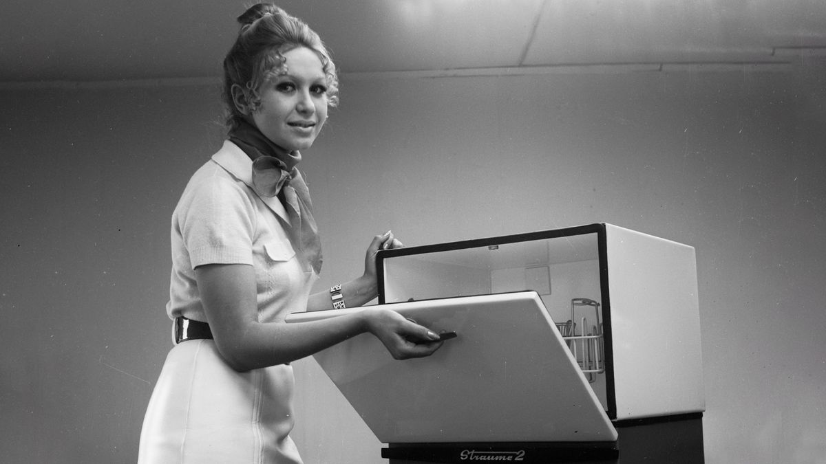 Оказывается, в СССР изобрели свою посудомойку, но обычным людям она не доставалась: вот почему